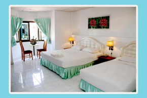Welcome Inn Hotel Karon Beach 3 bed room from only 1200 Baht, Karon